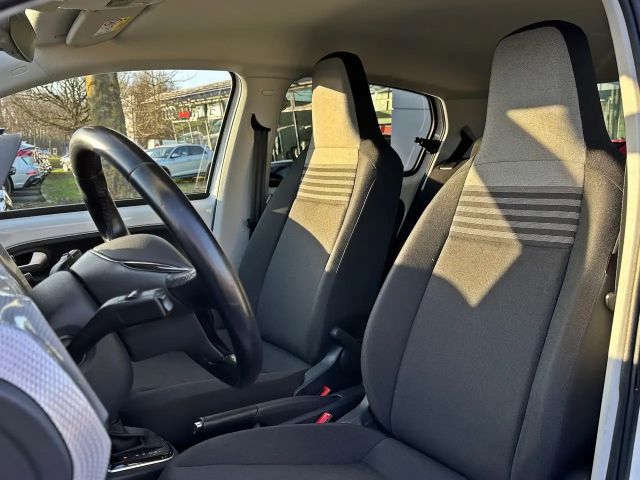 Volkswagen e-up! Plus Style