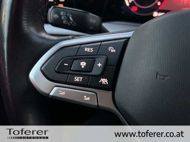 Volkswagen Golf Life Variant