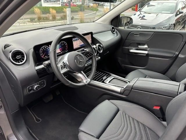 Mercedes-Benz B 200 Progressive Sedan