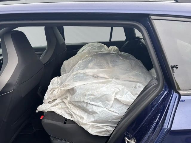 Volkswagen Golf R-Line Variant