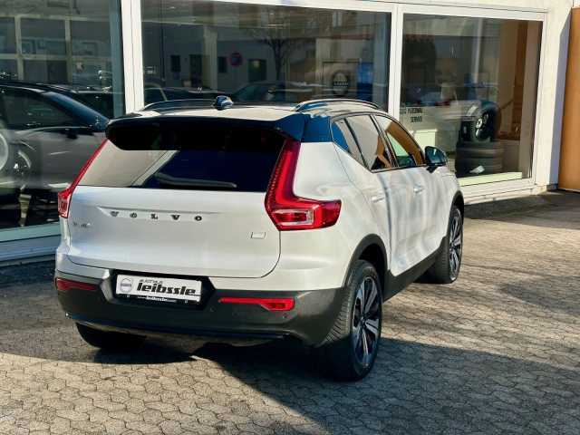 Volvo XC40 Core Recharge