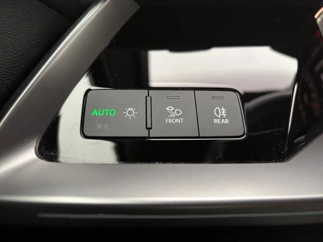 Audi A3 30 TDI Sedan