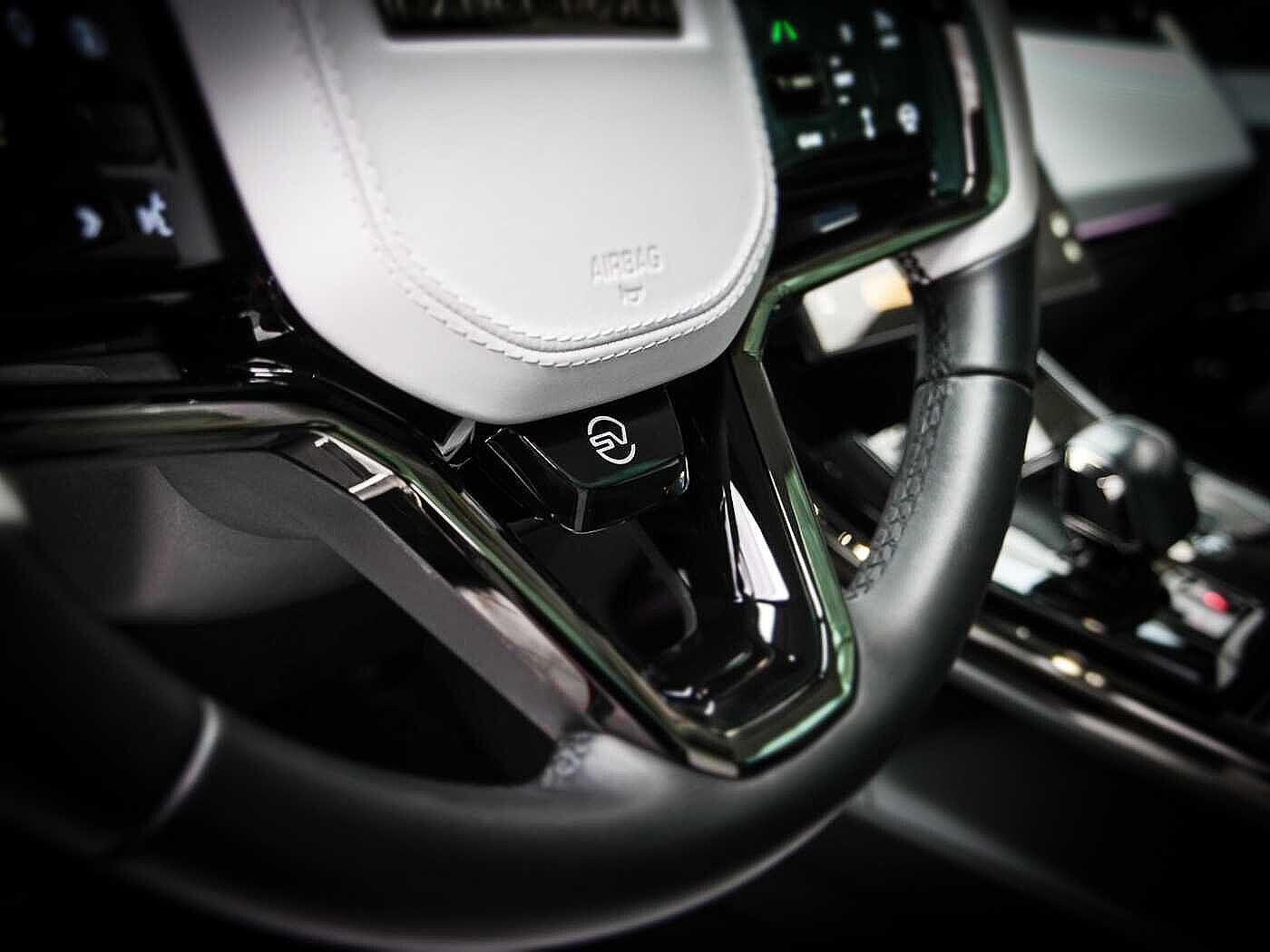 Land Rover Range Rover Sport P635 SV