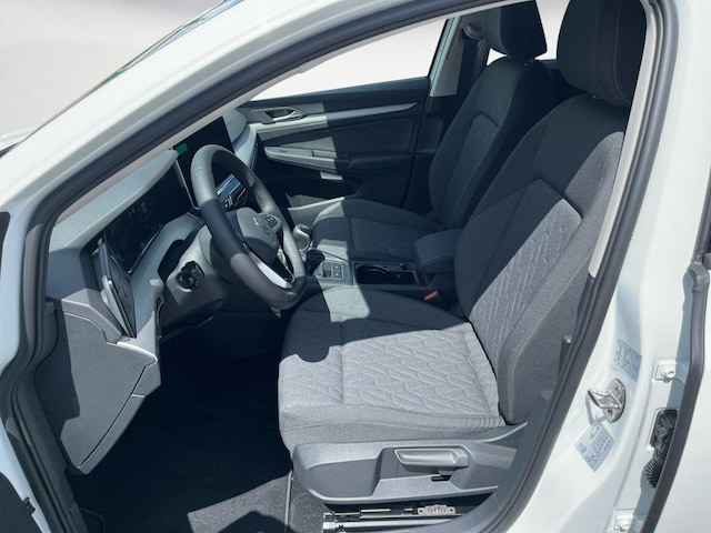 Volkswagen Golf Life Variant