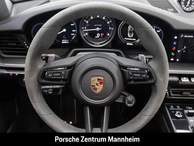 Porsche 992 Cabrio Carrera GTS