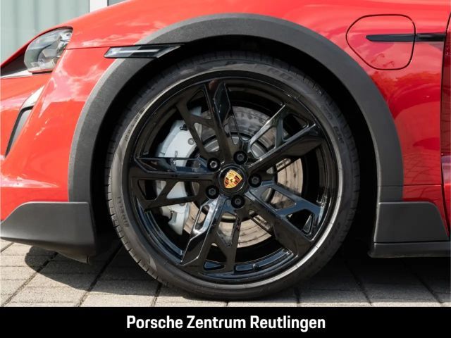 Porsche Taycan Cross Turismo Turbo