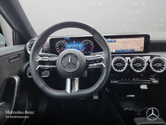 Mercedes-Benz A 200 AMG Line