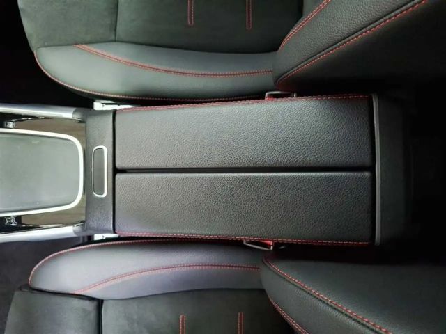 Mercedes-Benz GLB 220 4MATIC AMG Line