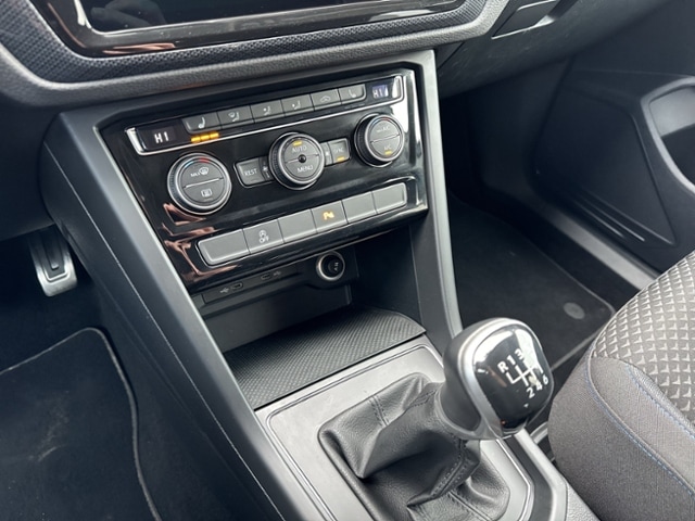 Volkswagen Touran 1.5 TSI R-Line