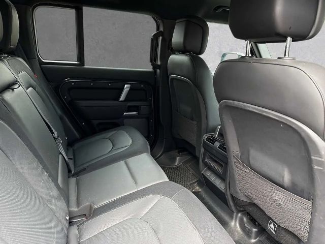 Land Rover Defender 110 D300 Dynamic HSE