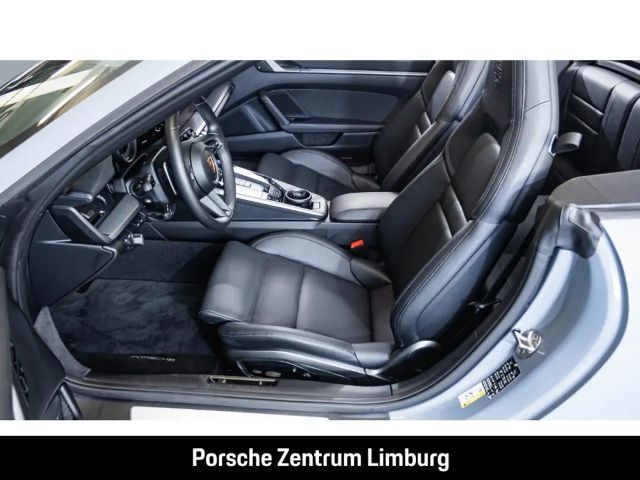 Porsche 992 Cabrio Carrera