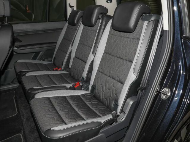 Volkswagen Touran 1.5 TSI DSG