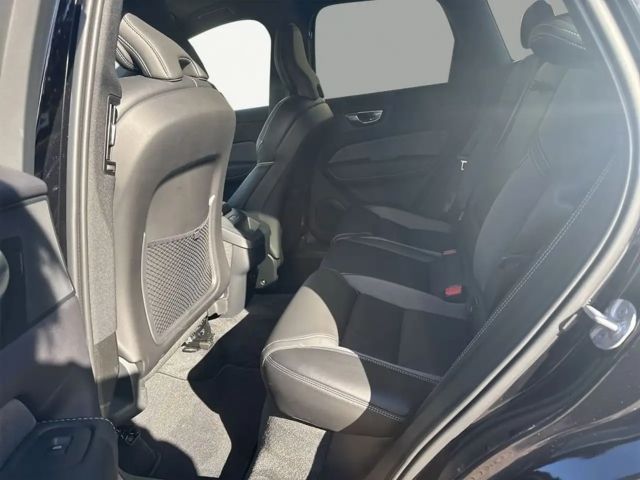 Volvo XC60 Dark Plus