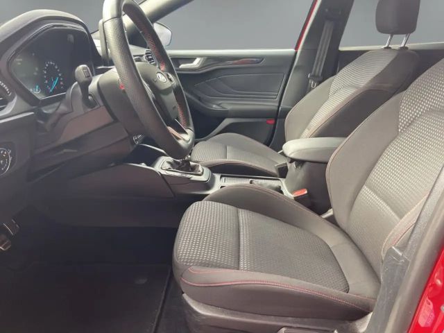 Ford Focus EcoBoost ST Line Wagon