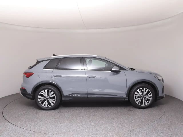 Audi Q4 e-tron Audi Q4 45 e-tron