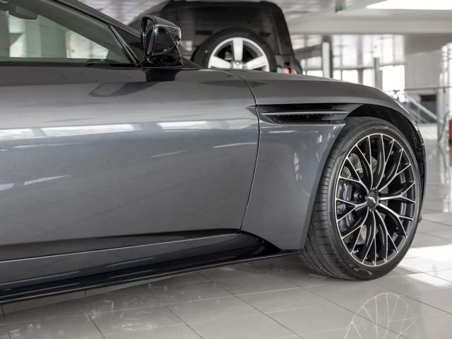 Aston Martin DB11 V8