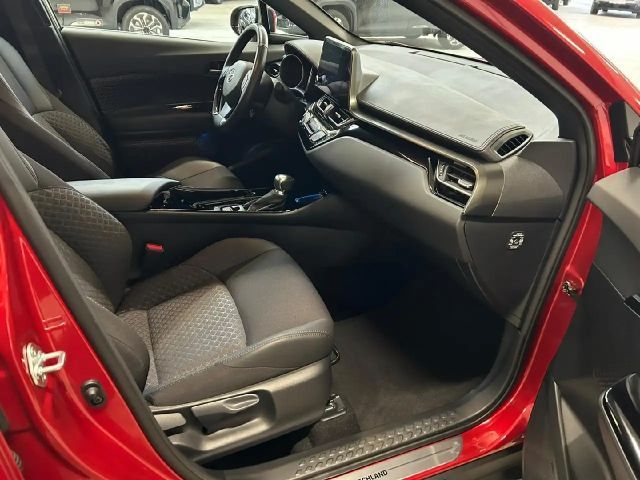 Toyota C-HR Hybride Team D