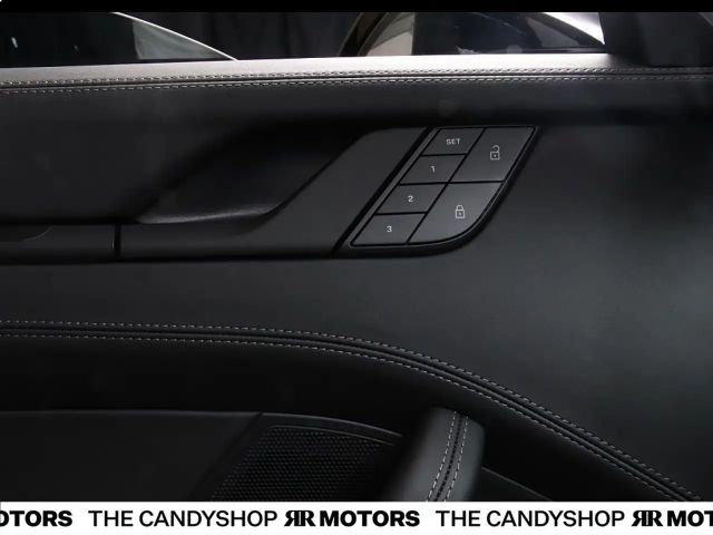 Porsche 911 4 Cabriolet GTS Targa