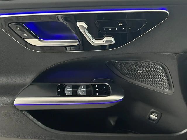 Mercedes-Benz C 300 4MATIC AMG Line Sedan