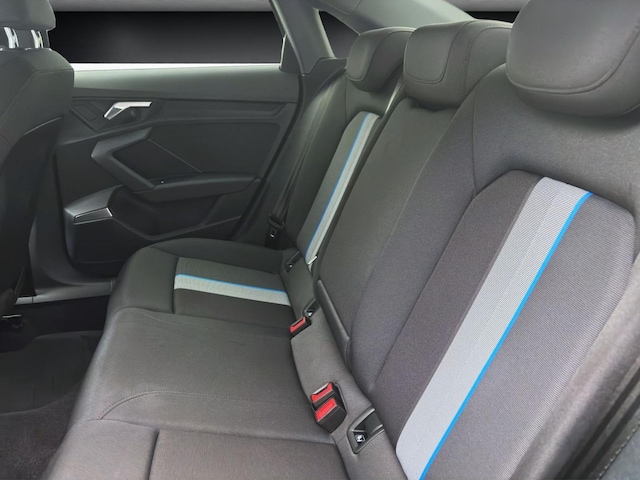 Audi A3 30 TFSI S-Tronic Sedan