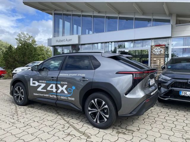 Toyota bZ4X Teamplayer *TOP*