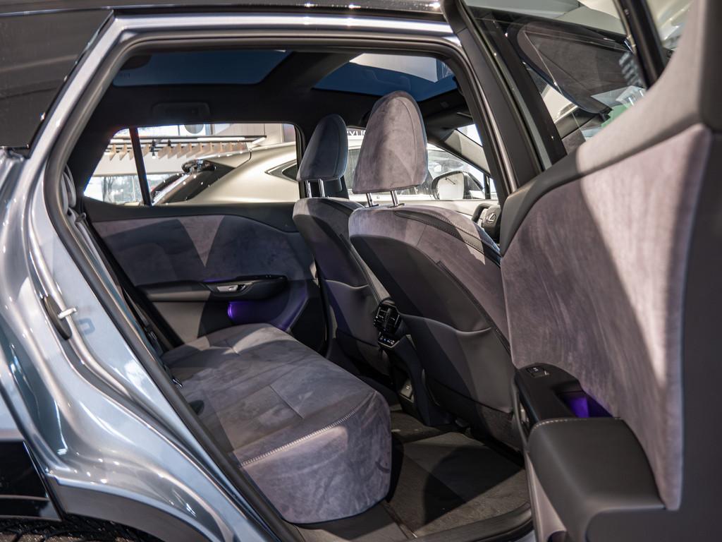 Lexus RZ Luxury Line