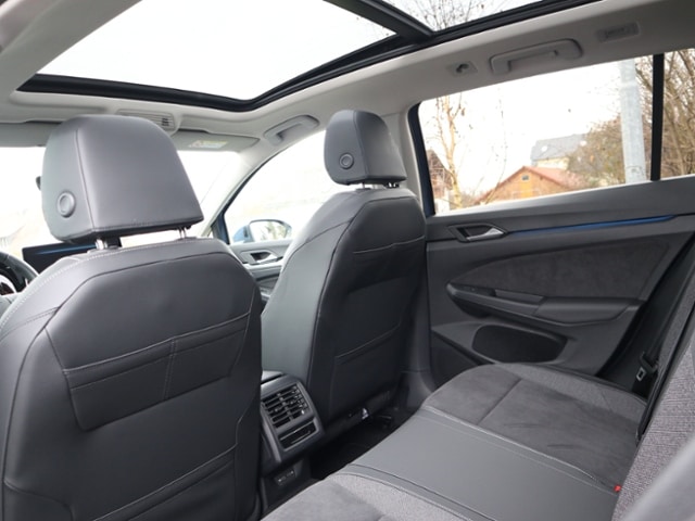 Volkswagen Golf 1.5 eTSI DSG Variant