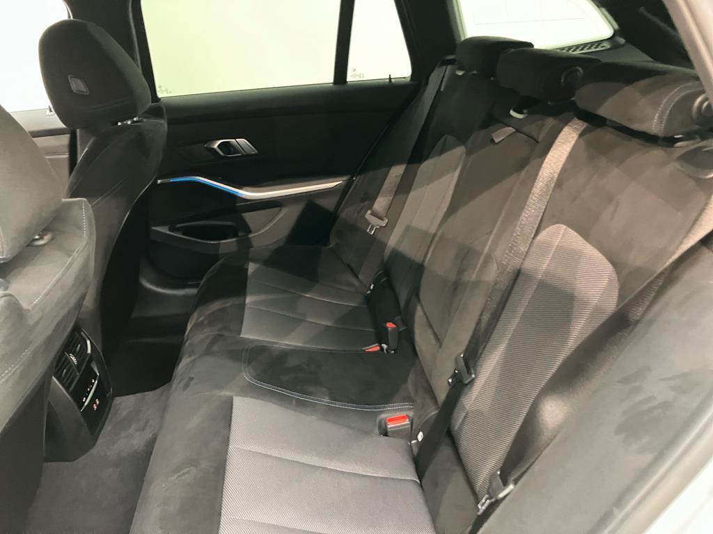 BMW 320 320d Touring xDrive