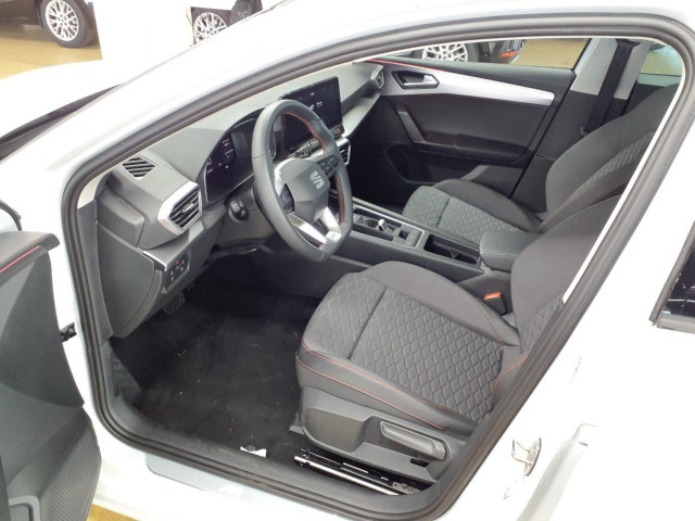 Seat Leon 1.5 eTSI DSG FR-lijn Sportstourer