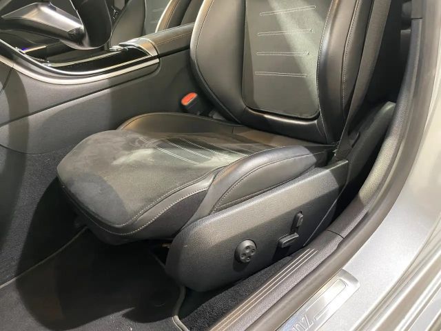 Mercedes-Benz C 220 C 220 d Sedan