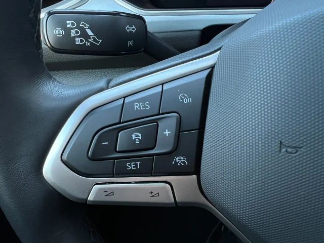 Volkswagen T-Roc 1.0 TSI Plus