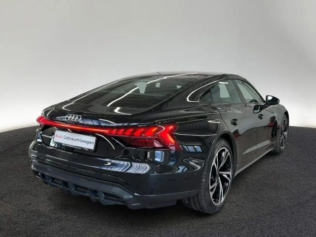 Audi e-tron GT 350 kW Head-Up Pano Matrix ACC