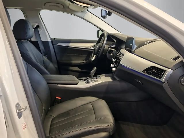 BMW 530 530e Sedan iperformance