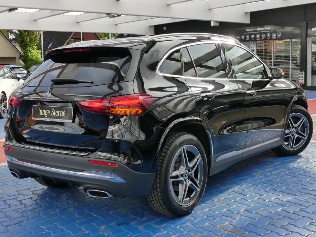 Mercedes-Benz GLA 200 AMG Line