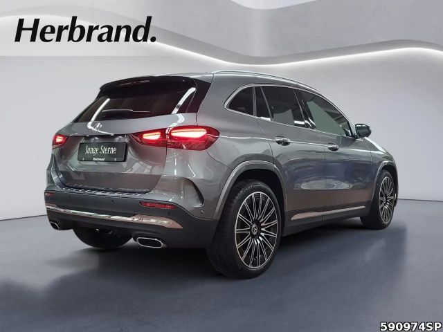 Mercedes-Benz GLA 220 4MATIC AMG Line