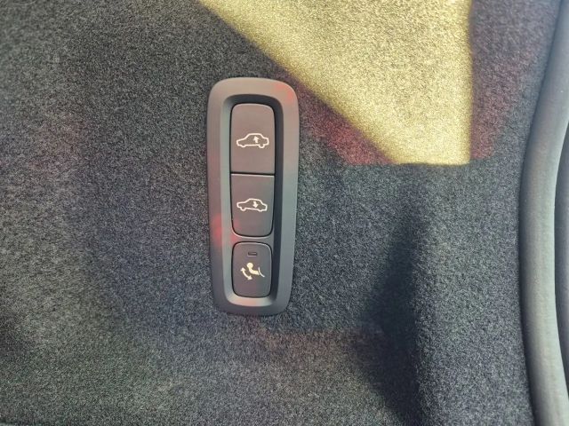 Volvo XC60 AWD Plus T6