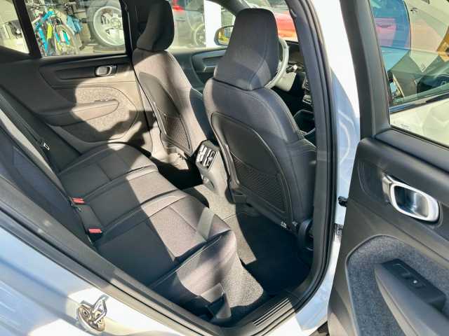 Volvo XC40 Core Recharge