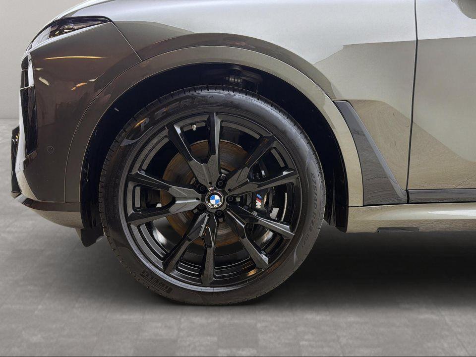 BMW X7 M60i xDrive