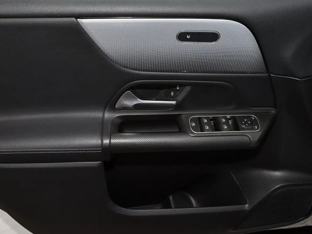 Mercedes-Benz GLB 180 Style