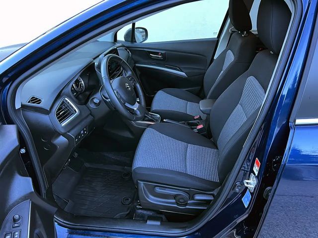 Suzuki S-Cross Hybrid