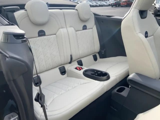 MINI Cooper S Cabrio Favoured Trim 18Zoll-LM LKR-HZG el.Sitze m. Memory