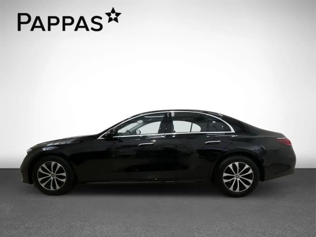 Mercedes-Benz E 220 AVANTGARDE E 220 d Sedan