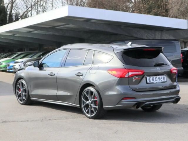 Ford Focus EcoBoost ST Line