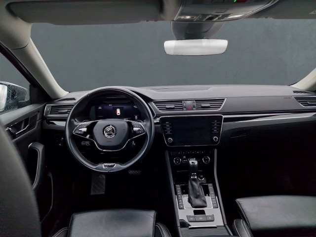 Skoda Superb Combi iV