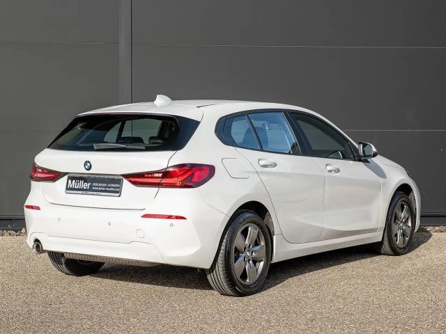 BMW 118 118i 5-deurs Sedan