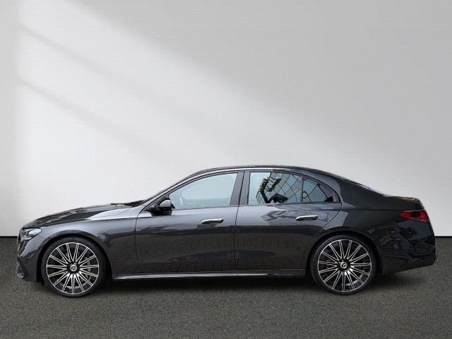 Mercedes-Benz E 200 AMG Line Sedan