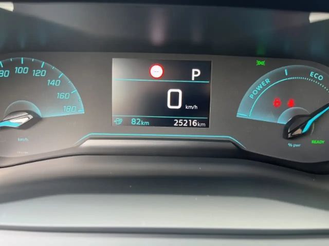 Peugeot E-2008 Active Pack