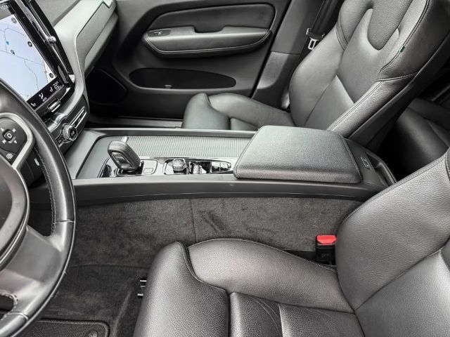 Volvo XC60 AWD Momentum