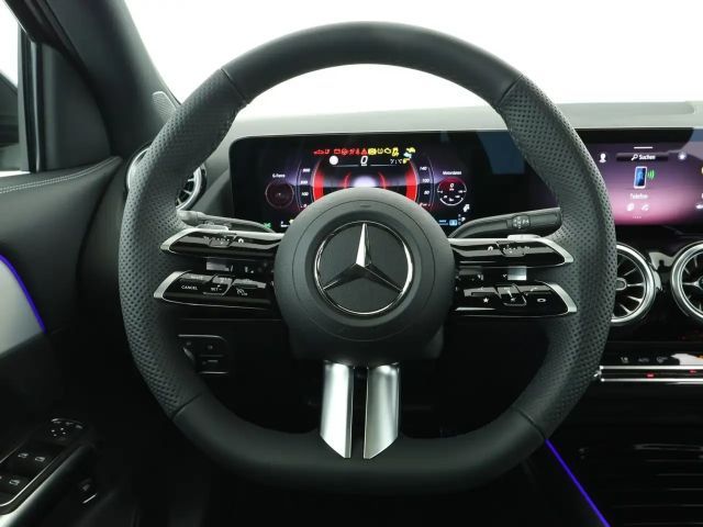 Mercedes-Benz GLA 220 4MATIC AMG Line