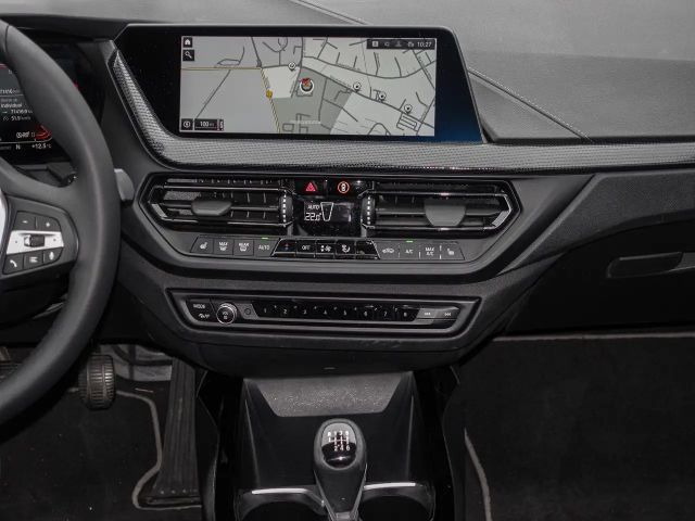 BMW 118 118i Sedan Sport Line